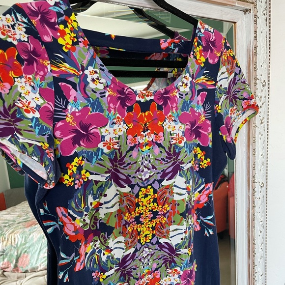 Gorgeous Floral Body Con Dress - Picture 3 of 7